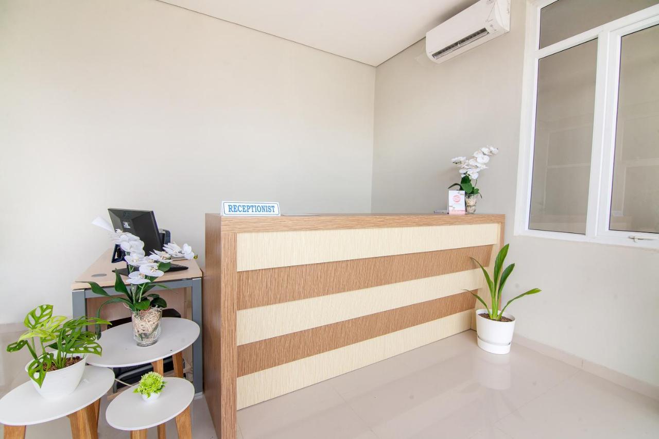 Oyo 2816 Privato Suite Kembaran Exterior photo